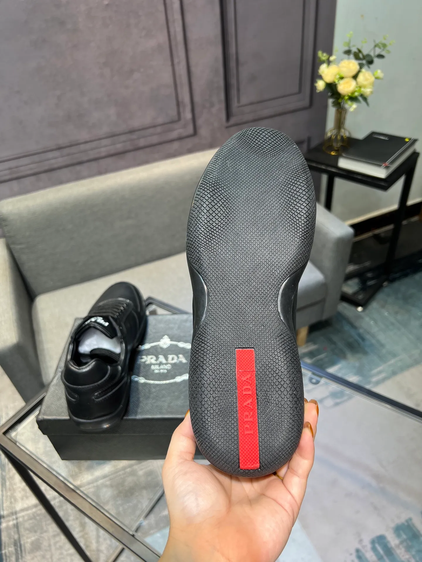 Men's men's shoes 💰440 [PRADA—Prada] 2025 latest model 🙈original replica! 👟👟👟Available here. The workmanship is top-notch. The upper is made of Italian 🇮🇹Imported calfskin. ❗️Breathable genuine leather lining @Suitable for travel. The original version has an enlarged engraved sole, making it suitable for all kinds of travels, showing low-key luxury. Size: 38-44 yards